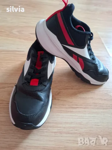Детски маратонки Reebok, снимка 2 - Детски обувки - 56241562