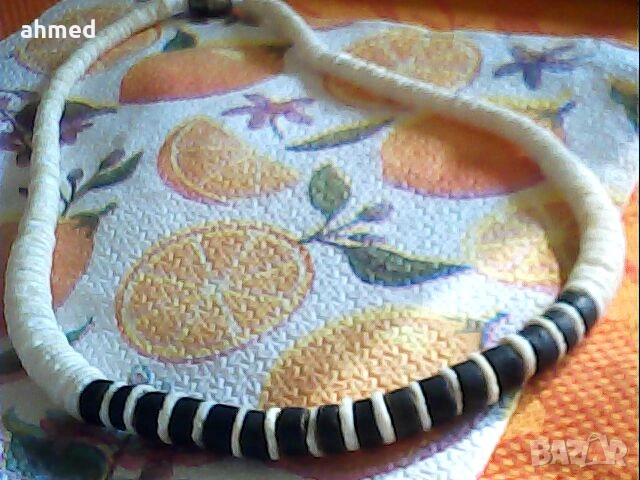 2бр стари колиета , снимка 5 - Колиета, медальони, синджири - 52261924