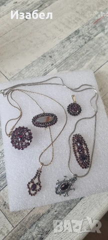 Позлатена Брошка с гранати, снимка 2 - Други - 53367070