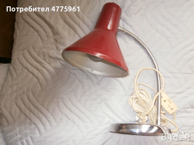 Винтидж настолна лампа