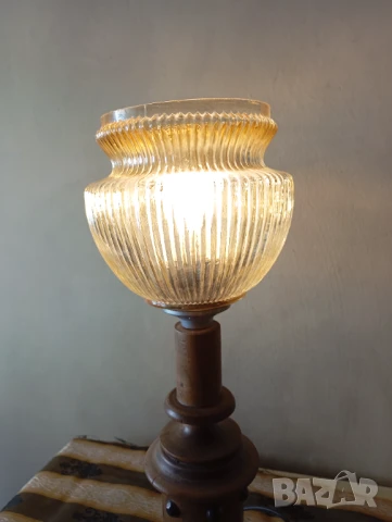 Стара настолна лампа, снимка 4 - Настолни лампи - 50998355