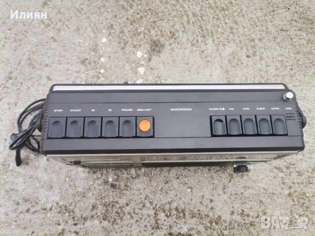 Радиокасетофон , снимка 4 - Радиокасетофони, транзистори - 40421769