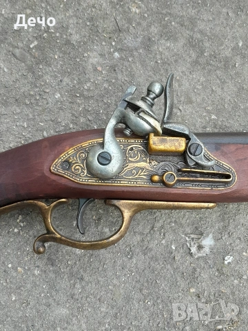 Много Красива Реплика на кремъчна пушка джапане в добро състояние 1.10м дълга работещ механизъм, снимка 2 - Антикварни и старинни предмети - 53665512