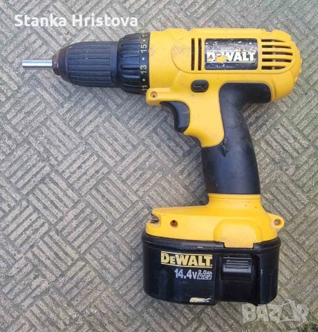 Винтовер Dewalt 14.4v.