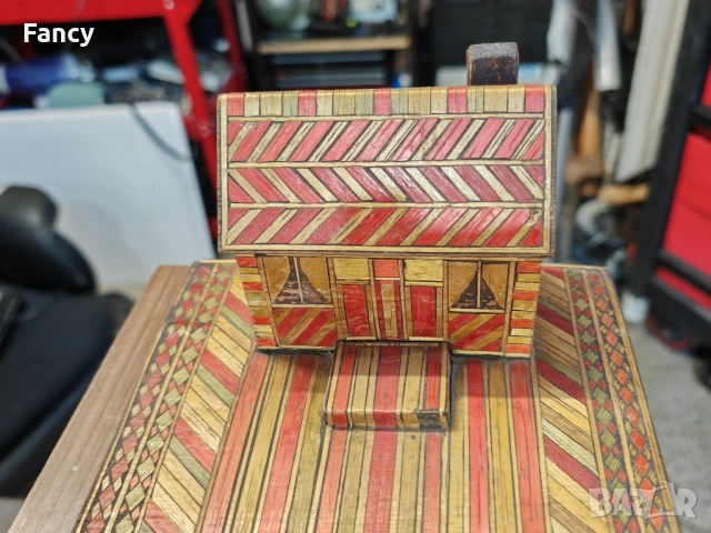 Стара дървена касичка , снимка 4 - Антикварни и старинни предмети - 51827558