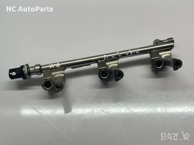 Горивна рейка лява за ЯГУАР JAGUAR F-TYPE X152​ 3.0 бензин V6 DX23-9G802-AA 0261555121 BOSCH 2015, снимка 3 - Части - 47942052