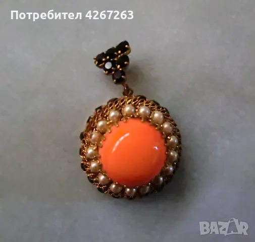 Разкошен старинен медальон с голям стъклен кабошон, перли и кристали, снимка 5 - Антикварни и старинни предмети - 49407281