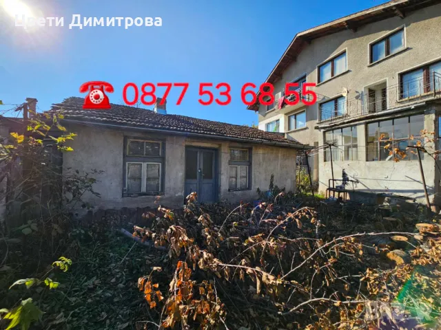 Триетажна къща+лятна кухня +гараж за две коли гр.Костинброд , снимка 10 - Къщи - 47854866