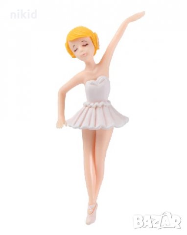 Момиче балерина с бяла пачка пластмасова фигурка играчка топер 