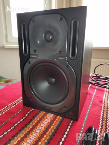 Студийни колони Behringer B2030P (двете заедно), снимка 2 - Тонколони - 53899587