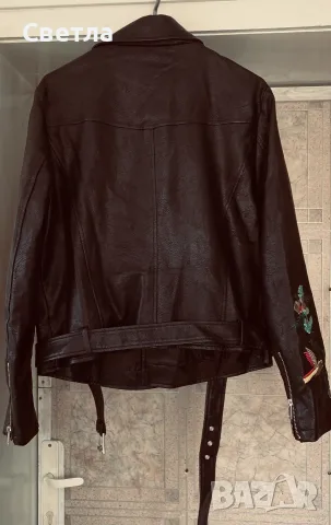 Дамско кожено яке Triangle By s.Oliver € 37 Здрава кожа.Бродерия, снимка 3 - Якета - 55825448