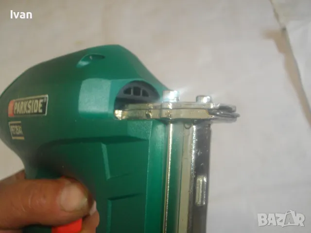 ЗА ЧАСТИ ЗА РЕМОНТ КАТО НОВ НЕМСКИ 2013г. ЕЛ.ТАКЕР PARKSIDE PET25A1 КОМБИНИРАН СКОБИ ПИРОНИ ДО 32мм , снимка 16 - Други инструменти - 49521485