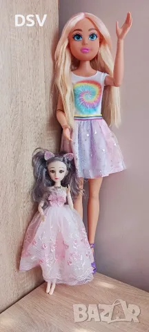 Лот от две кукли 