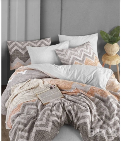 Спален комплект от 4 части