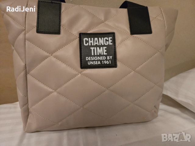 Дамска компактна чанта