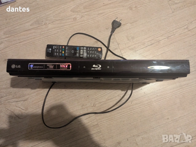 LG NETWORK BLU-RAY DISC/DVD PLAYER MODEL NO.: BD560