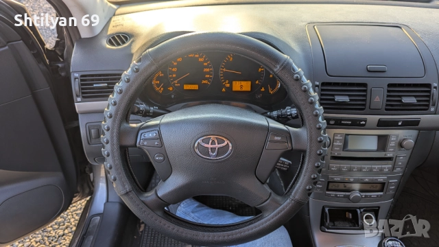 Тойота Авенсис 2.0 D-4D, снимка 8 - Автомобили и джипове - 52913649