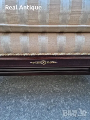 Страхотен антикварен испански марков диван канапе , снимка 8 - Дивани и мека мебел - 49132397