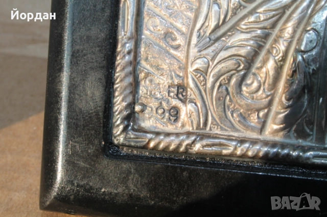 Гръцка икона ръчно рисувана със сребърен обков, снимка 10 - Антикварни и старинни предмети - 52335403