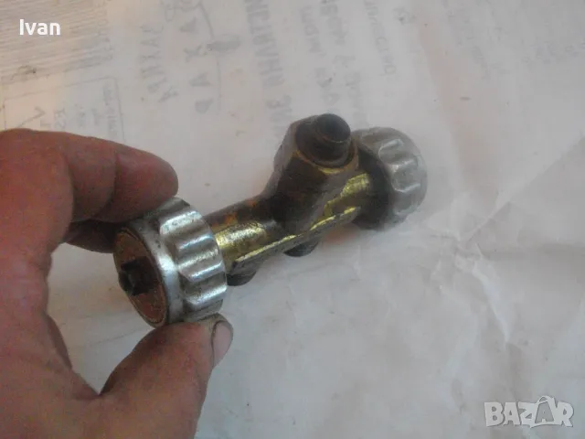 НОВ НЕМСКИ ТРОЙНИК РАЗКЛОНИТЕЛЕН РЕГУЛИРУЕМ ЗА КИСЛОРОД АЦЕТИЛЕН ЗА ОКСИЖЕН СЪС СПИРАТЕЛНИ КРАНОВЕ , снимка 18 - Други инструменти - 48318005