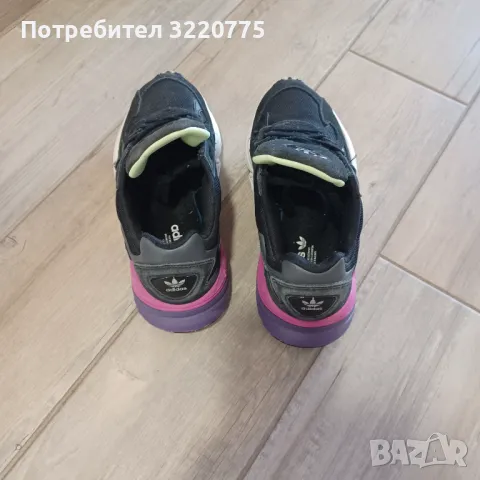 Дамски маратонки Adidas, номер 37, снимка 4 - Маратонки - 47394836