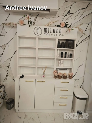 Луксозен шкаф за маникюр със светлина