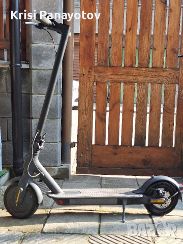 Електрическа тротинетка Xiaomi Mi Electric Scooter Essential – запазена, с кутия