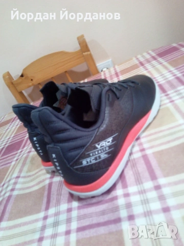 Футболни обувки KIPSTA 44 номер, снимка 4 - Футбол - 53943076