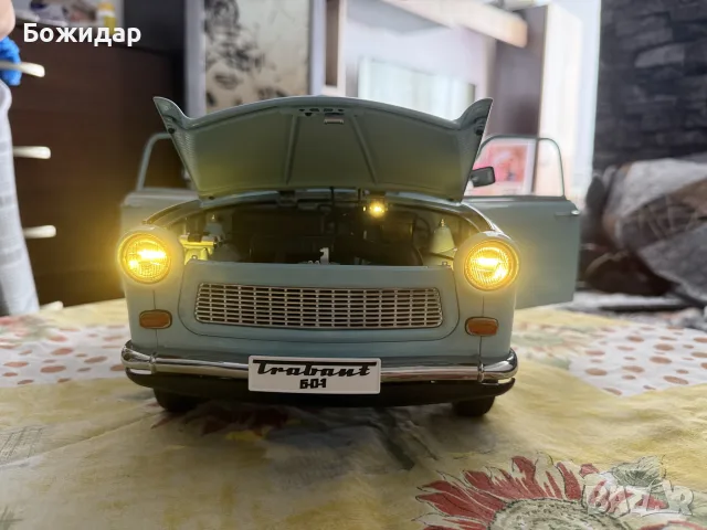 Метален модел на Трабант 601 deluxe мащаб 1:8, снимка 17 - Колекции - 56243695