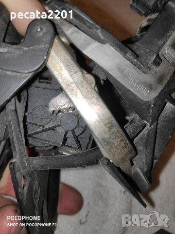 Продавам - основа дясно огледало с прибиране за Мерцедес ЦЛК W208, снимка 4 - Части - 29315104