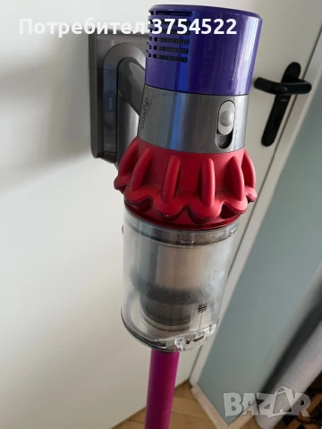 Вертикална безкабелна прахосмукачка Dyson V10, снимка 5 - Прахосмукачки - 50535453
