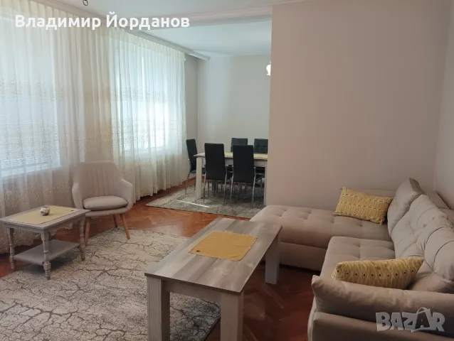 Отдава се под наем 3-стаен перфектен апартамент в Редута, снимка 2 - Апартаменти - 56136101