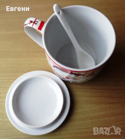 Коледна чаша с капаче и лъжичка от порцелан в коледна опаковка, снимка 4 - Чаши - 52500669