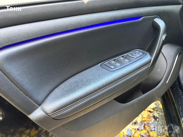 Renault megane 1.5DCi 2019г, снимка 8 - Автомобили и джипове - 54005141