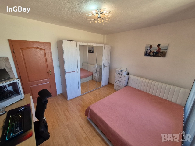 Продавам 1/2 къща (многостаен/4-стаен етаж 160кв., 1 ет. + 1/2 таванско помещение 30кв.), снимка 15 - Етаж от къща - 52268493