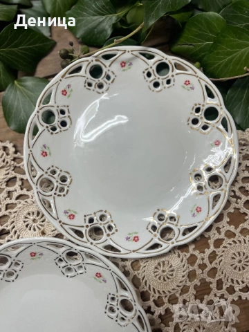 Две чинии-18 см Нежна и рядко срещана цветна декорация Акцентиращата златна декорация е ръчно рисува, снимка 3 - Чинии - 53236757