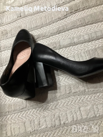 Дамски обувки на ток, снимка 2 - Дамски обувки на ток - 51489385