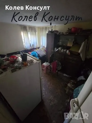 Продавам самостоятелна двуетажна къща в Димитровград,кв.Славянски , снимка 5 - Къщи - 49831205