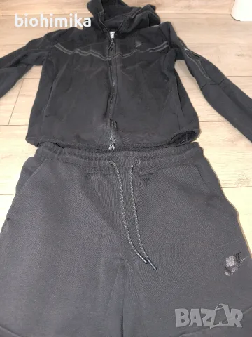 Екип Nike Tech Fleece S, снимка 2 - Спортни дрехи, екипи - 56068634