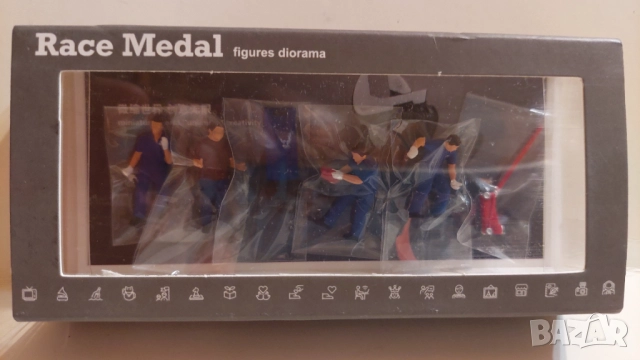 Механици в мащаб 1/64, снимка 5 - Колекции - 52770206