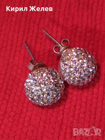 СРЕБЪРНИ СНЕЖИНКИ - ФЕШЪН АРТ ОБЕЦИ ТОПЧЕТА СРЕБРО 925 Част От КОМПЛЕКТ с БЯЛ ЕМАЙЛ и КРИСТАЛИ 36400, снимка 4 - Обеци - 39568509