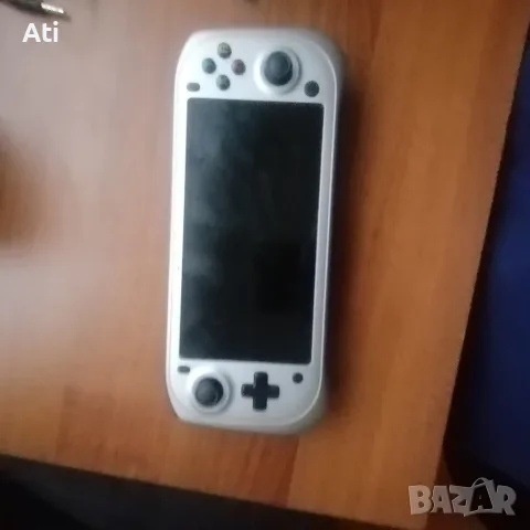 продавам игрова конзола 