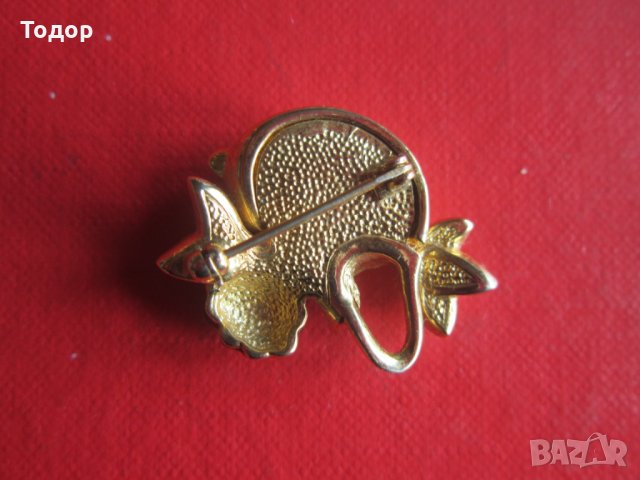 Невероятна позлатена брошка с камъни , снимка 4 - Други - 31953453