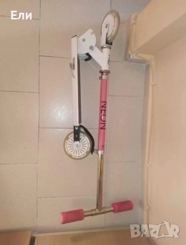 Тротинетка за момиче, снимка 3 - Скутери и тротинетки - 52956292