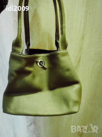 Зелена чанта от естествена кожа, снимка 7 - Чанти - 44567564