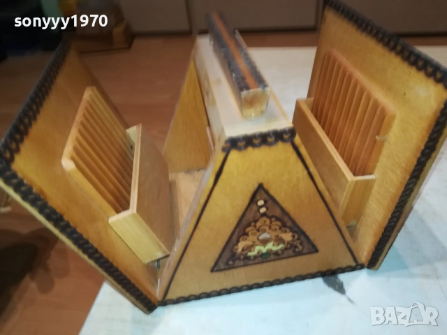 ЦИГАРЕТНИК ОТ СОЦА-ДЪРВЕНА КУТИЯ 2410251746, снимка 3 - Антикварни и старинни предмети - 52169935