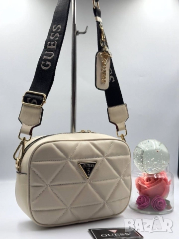 чанти guess, снимка 3 - Чанти - 51455111