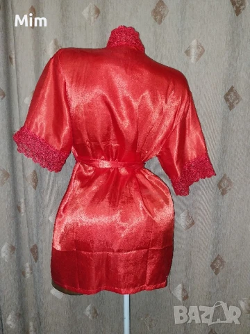 L Червен къс сатенен халат с дантела , снимка 4 - Нощници - 50815439