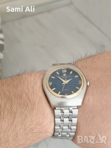 Продавам кварцов (на батерия) часовник, който е тип Vacheron Constantin