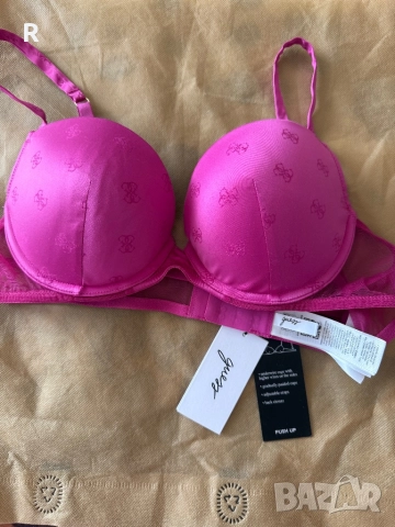 Сутиен Guess, снимка 2 - Бельо - 51697798